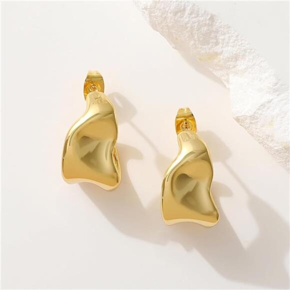 Trending Geometric Gold Earrings – Chunky Lightweight Statement Drops - Picture 6 of 6